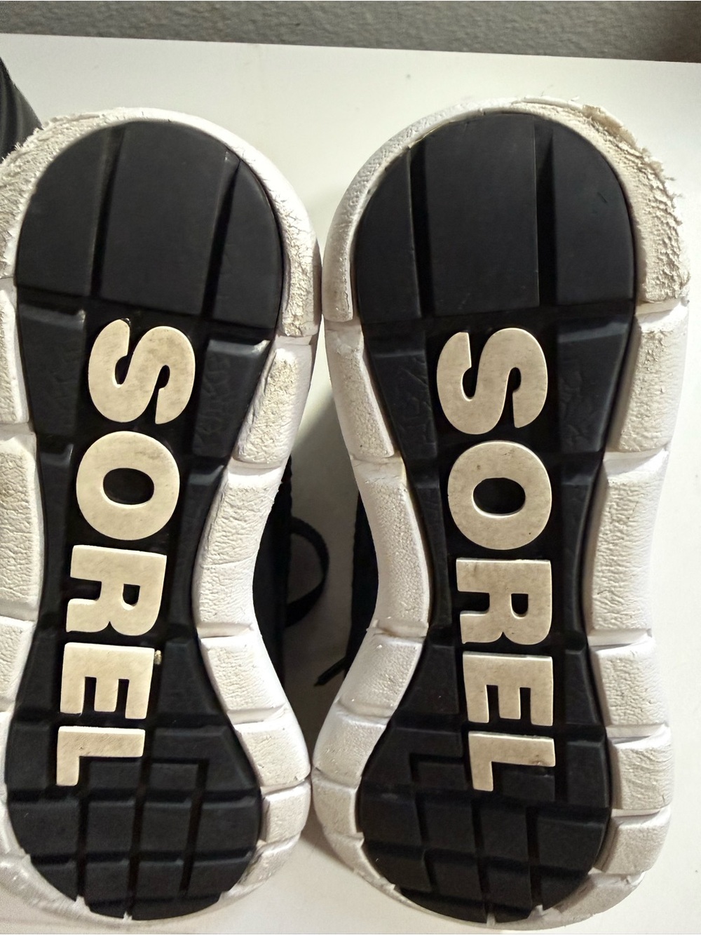Sorel Explorer Carnival women size 7.5 black Faux-Fur Collar Lace-Up Winter Boot - Picture 9 of 10
